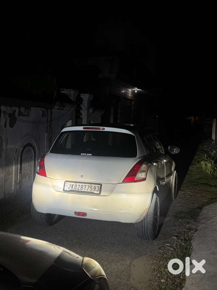 2nd Owner 2017 Maruti Swift Vxi Petrol