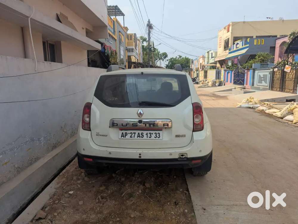 2013 White Colour Renault Duster In Good Condition