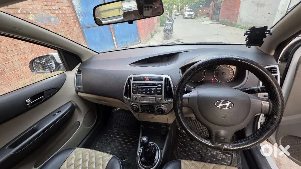 Hyundai I20 2013 Petrol Good Condition Family Car