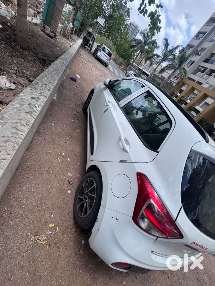 Hyundai Grand I10 2017 Cng & Hybrids Well Maintained