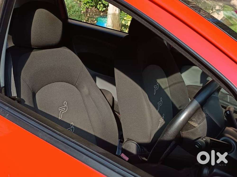 Fiat Grand Punto Emotion Top End( 1.3 Variant ) Diesel Model 2011