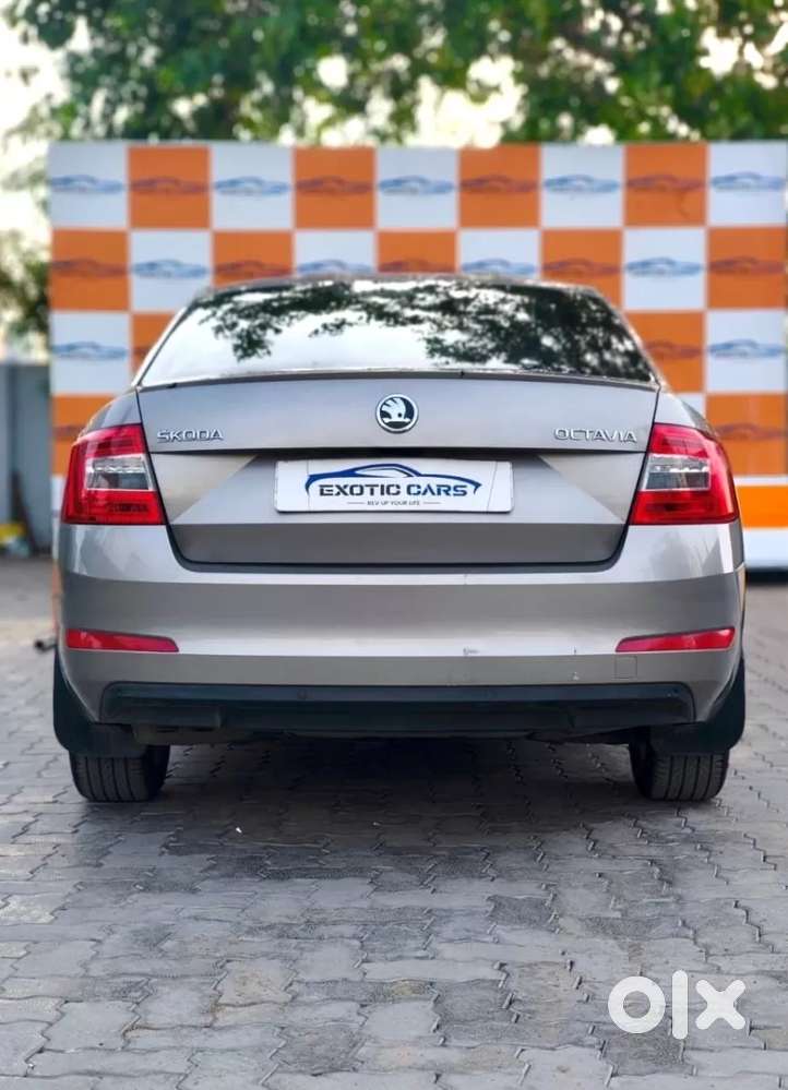 Skoda Octavia 1.8 Tsi Style Plus At, 2016, Petrol