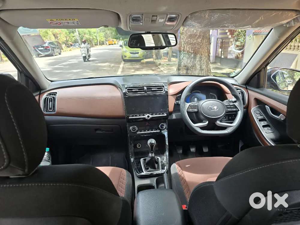 Hyundai Alcazar 7 seater diesel engine and manual transmission