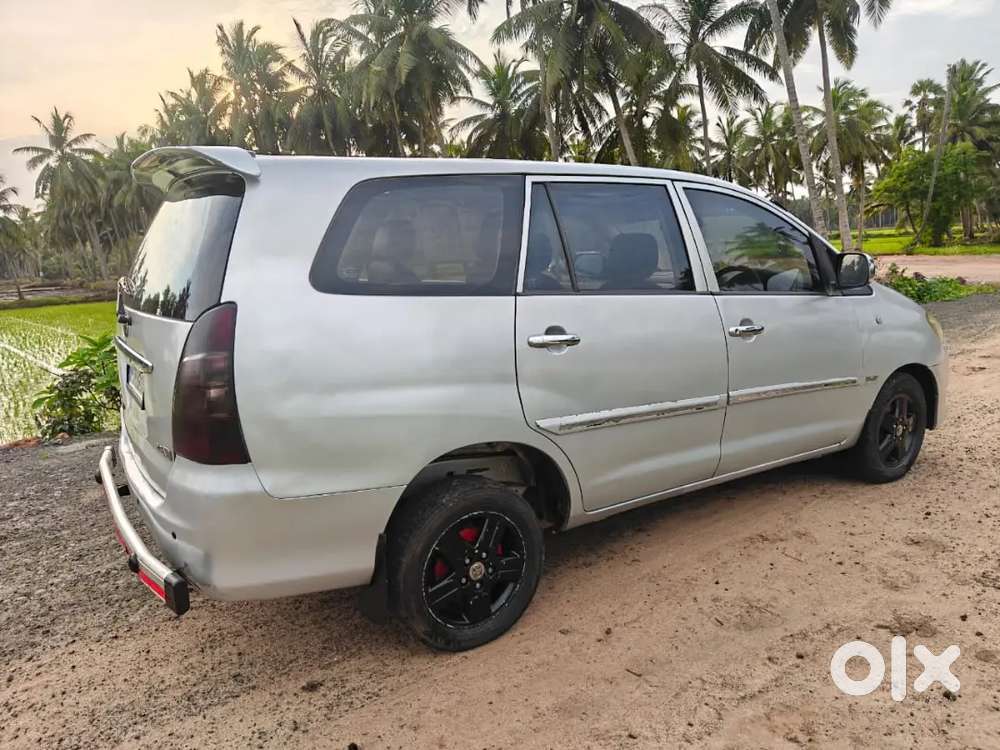 Toyota Innova 2006 Diesel Well Maintained