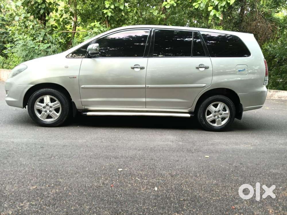 Toyota Innova 2004-2011 2.5 V Diesel 8-seater, 2008, Diesel