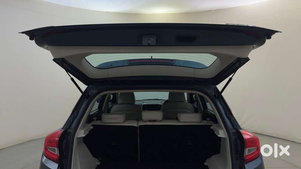 Mahindra Xuv300 W8 (o) 1.5 Diesel Amt, 2023, Diesel