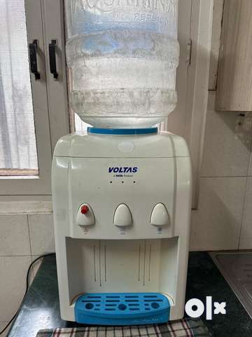 Voltas mini water cooler hot sale price