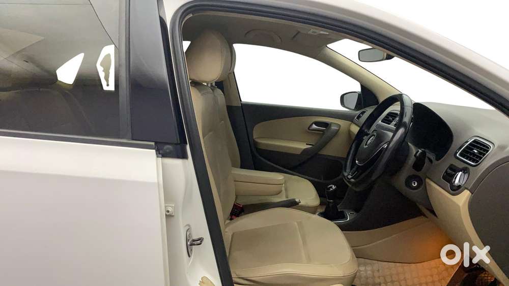 Volkswagen Vento 1.6 Highline, 2016, Petrol