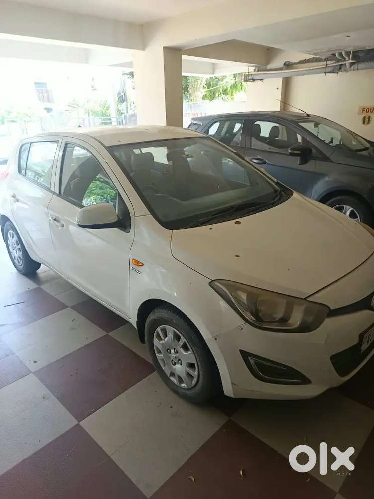 Hyundai I20 2012 पेट्रोल मैन्युअल