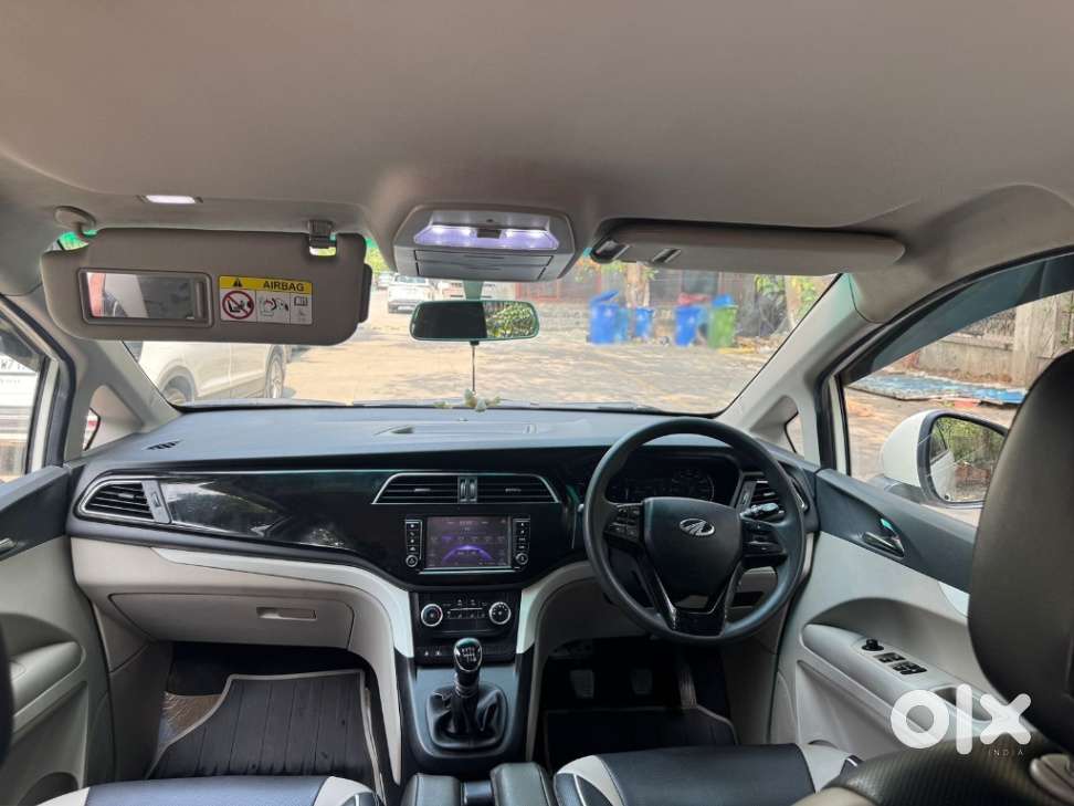 Mahindra Marazzo M6, 2018, Diesel