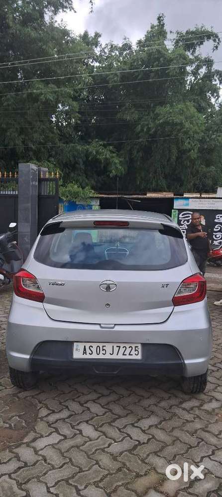 Tata Tiago 1.2 Revotron Xt (o), 2017, Petrol