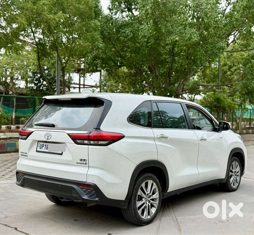 Toyota Innova Hycross 2.0 Zx (o) Hybrid 7 Str, 2024, Petrol