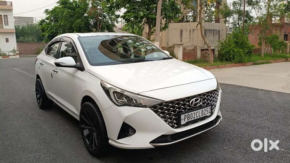 Showroom Condition Diesel Verna 2020 Top Model 85000 Km Driven