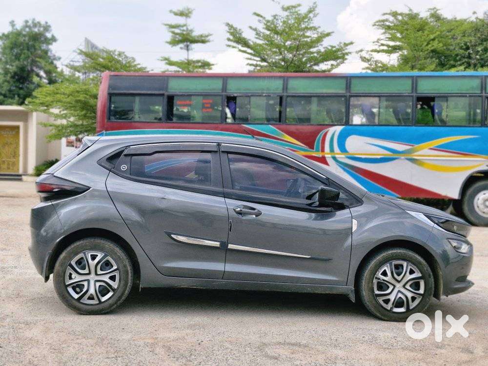 Tata Altroz Xta Petrol, 2025, Petrol