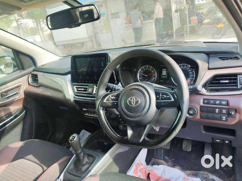 Toyota Urban Cruiser Taisor V 1.0 Petrol Mt Dual Tone, 2025, Petrol