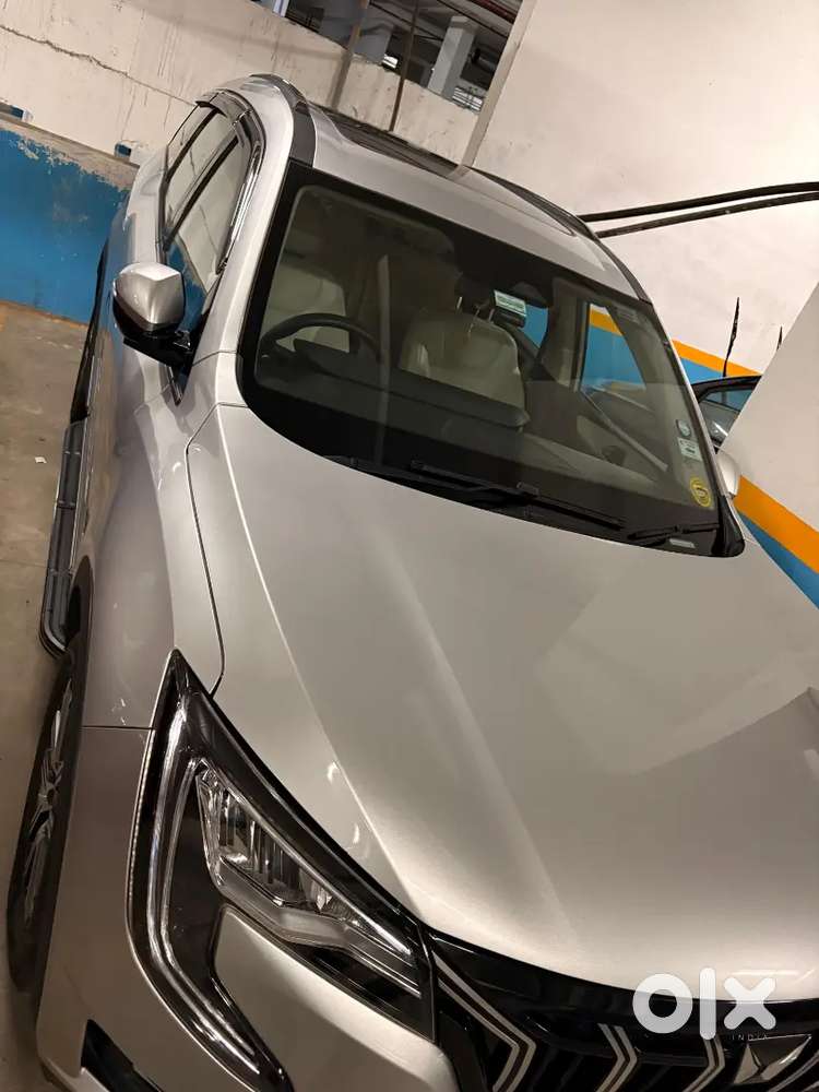Mahindra Xuv700 2023 Diesel 27000 Km Driven