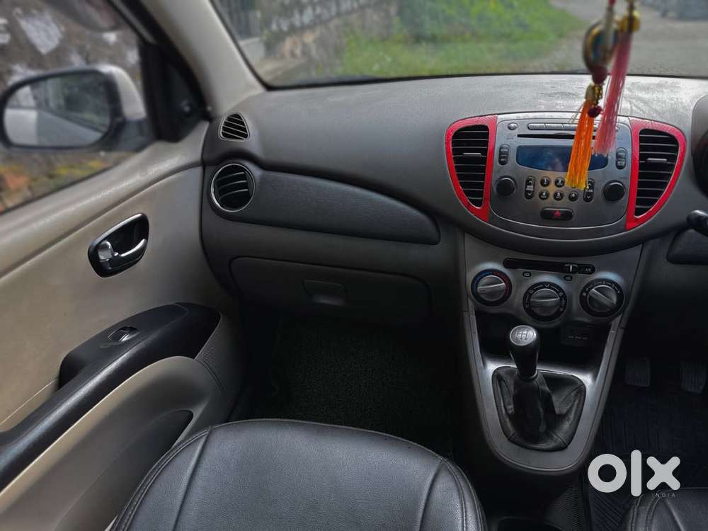 Hyundai I10 Sportz, 2016, Petrol
