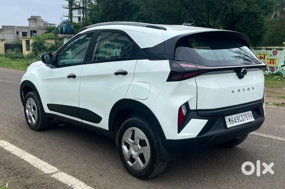 Tata Nexon, 2024, Petrol