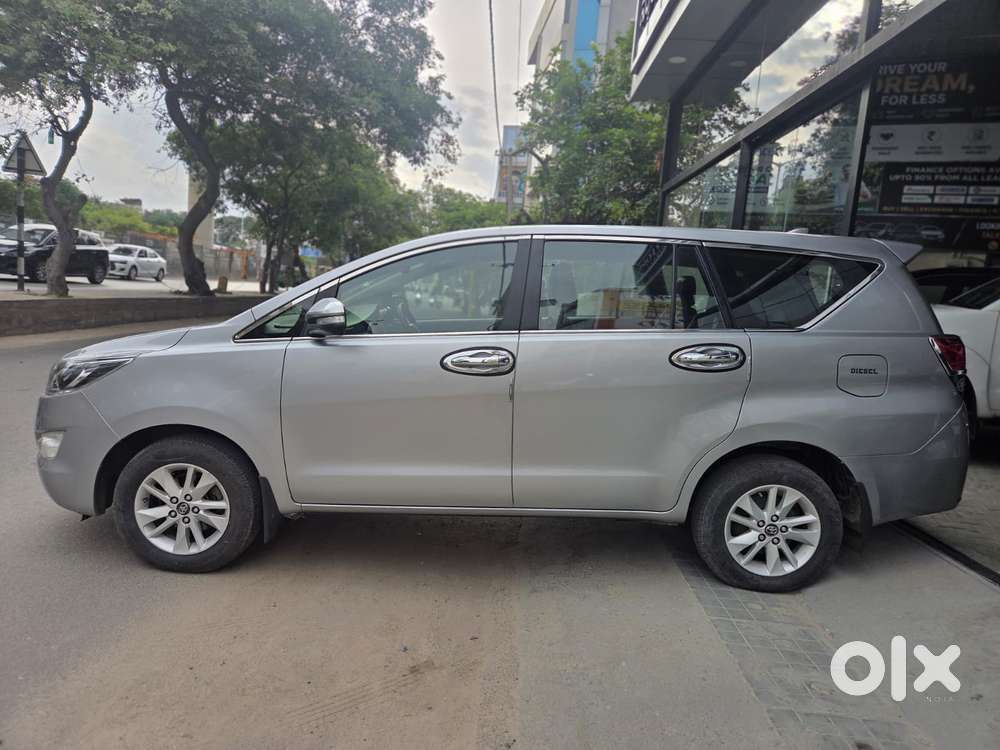 Toyota Innova Crysta 2.4 G Mt, 2016, Diesel