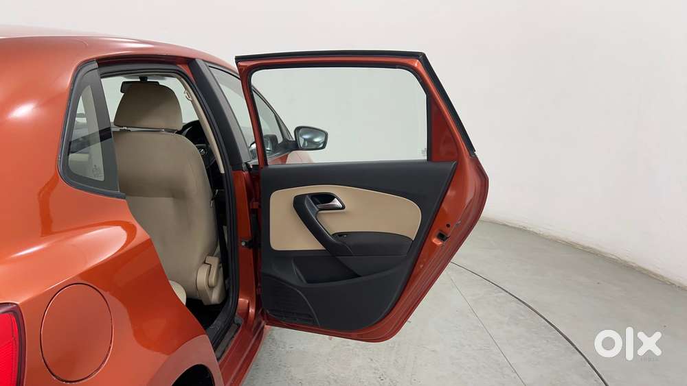 Volkswagen Polo Petrol Highline 1.2l, 2015, Petrol