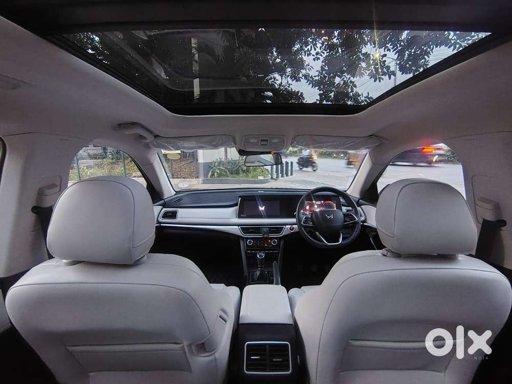 Mahindra Xuv700 2.2 Ax 7 Diesel Mt Str, 2023, Diesel