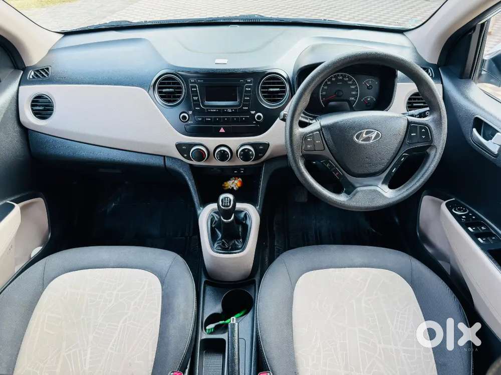 Hyundai I10 Sportz 2016 Petrol First Owner