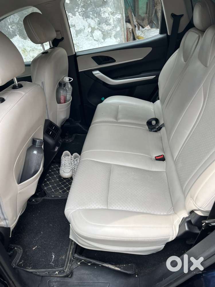 Mahindra Xuv700 Petrol Manual 2023