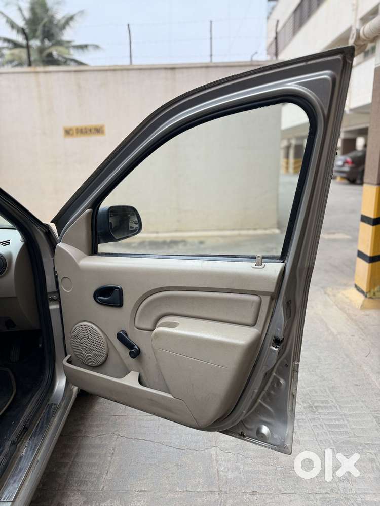 Mahindra Renault Logan Edge 1.4 Glx, 2007, Petrol