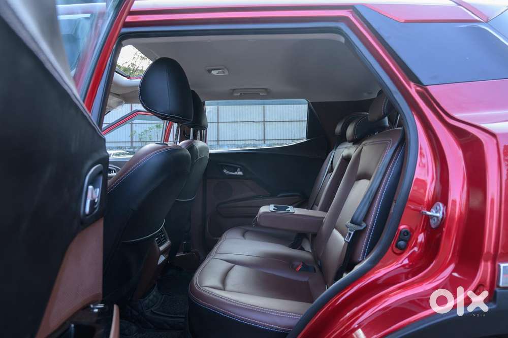 Mahindra Xuv 3xo Ax5l 1.2 Petrol At, 2024, Petrol