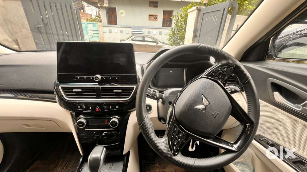 Mahindra Xuv 3xo Petrol 2025