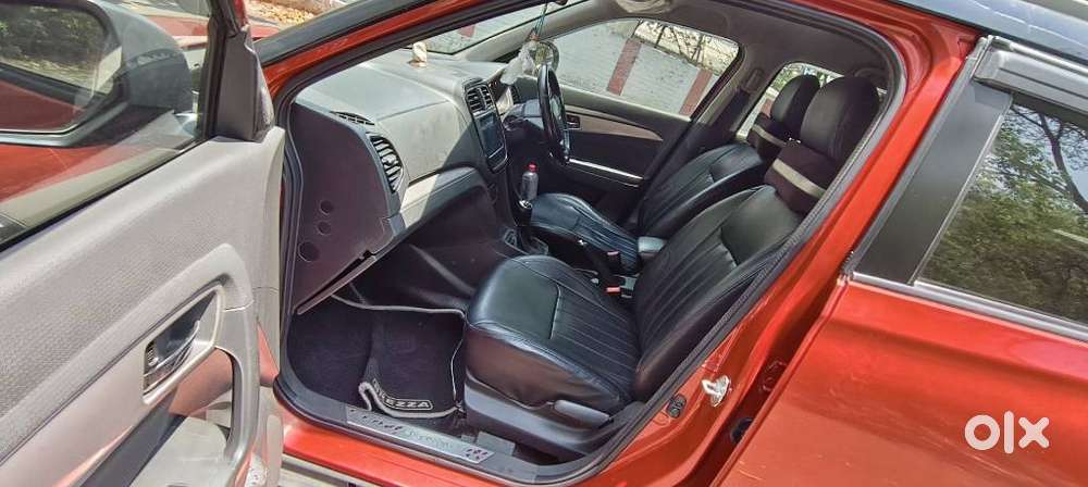 Maruti Suzuki Brezza Zdi+ Dual Tone, 2017, Diesel