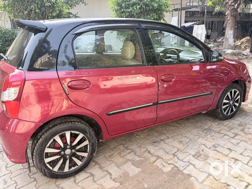 Toyota Etios Liva 1.2 Vx Dual Tone, 2019, Petrol