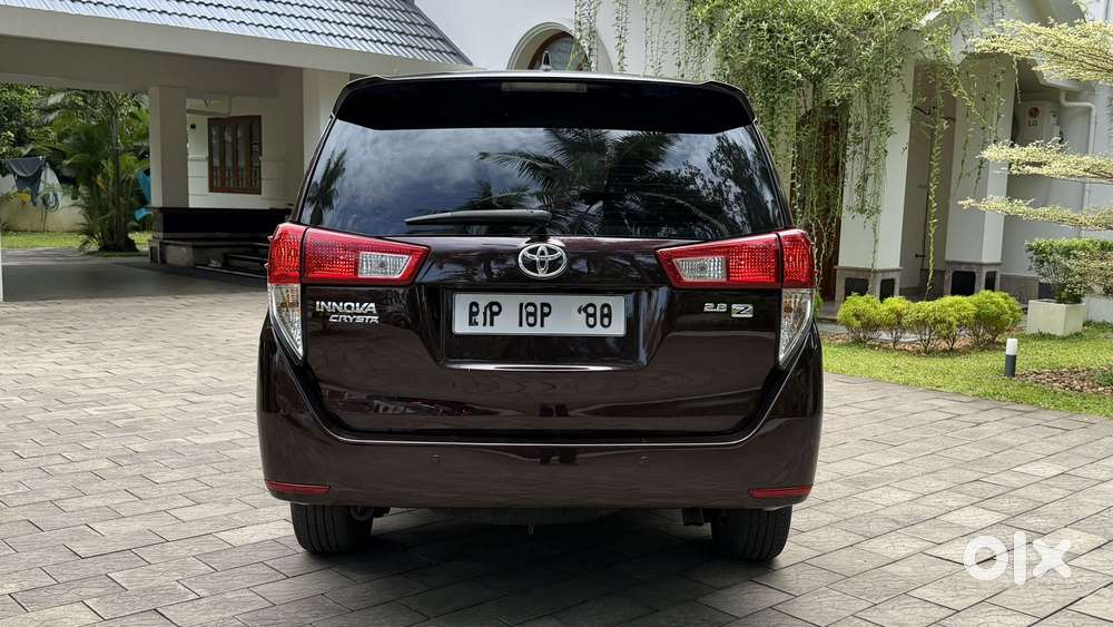 Toyota Innova Crysta 2.8z Automatic, 2017, Diesel