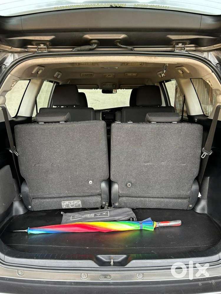 Toyota Innova Crysta 2.4g 2018 Diesel 100000 Km Driven