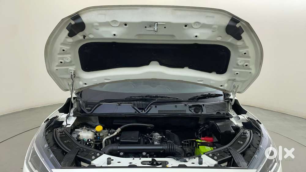 Nissan Magnite 1.0 Xv Premium Dual Tone, 2024, Petrol