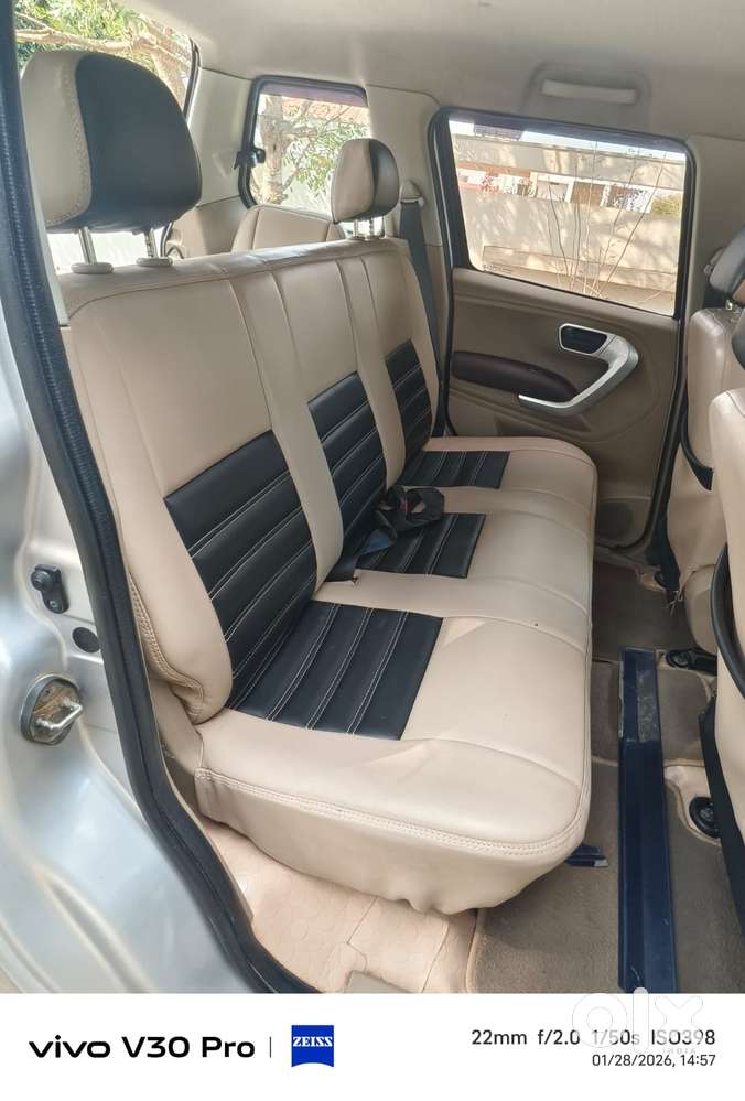 Mahindra Tuv 300 T8, 2016, Diesel