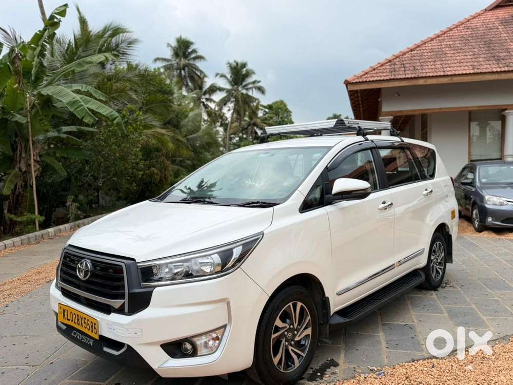Innova Crysta 2024 -2025, 39000km