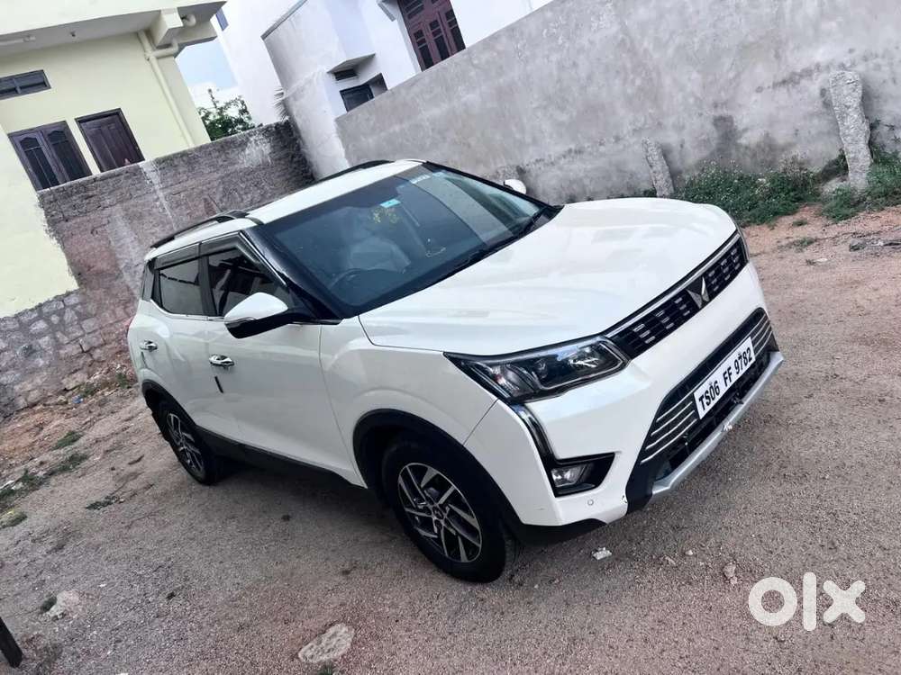 Mahindra Xuv300 Turbosport 2023 Petrol 65000 Km Driven