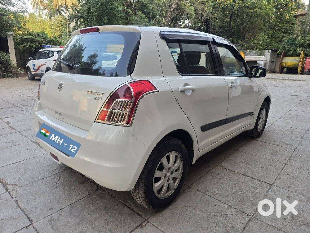 Maruti Suzuki Swift Zxi, 2011, Petrol