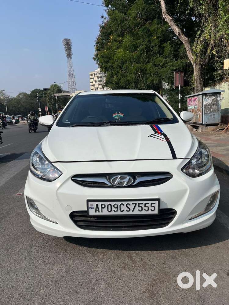 Hyundai Fluidic Verna 2013