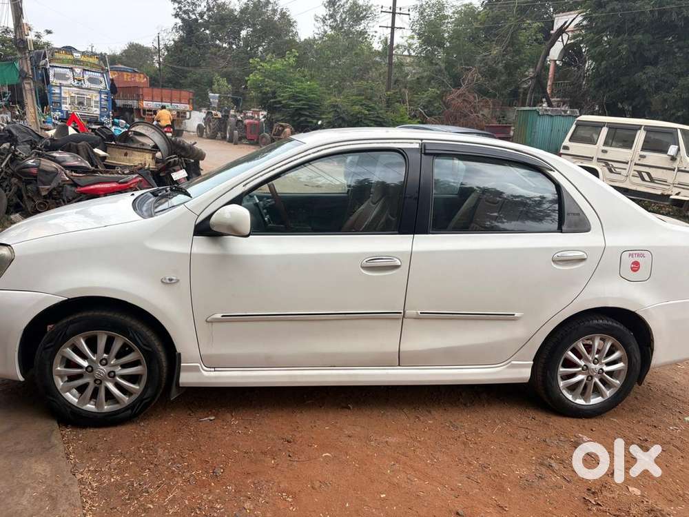 Toyota Etios Petrol 2012