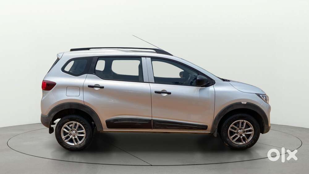 Renault Triber Rxl, 2023, Petrol