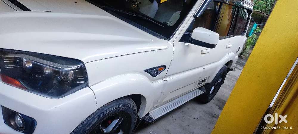 Mahindra Scorpio Classic 2015 Diesel Well Maintained