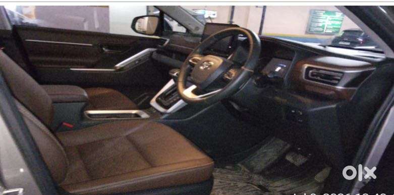 Toyota Innova Hycross 2.0 Zx (o) Hybrid 7 Str, 2025, Cng & Hybrids