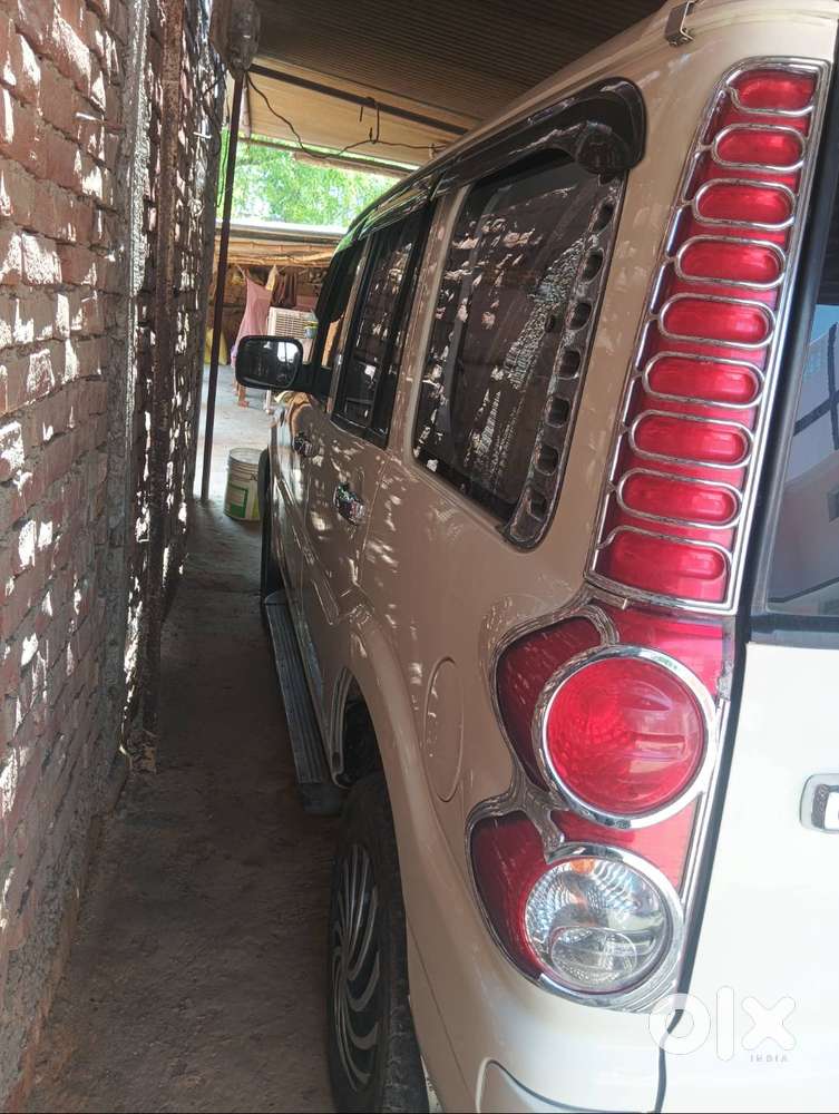 Mahindra Scorpio 2014 Diesel Well Maintained
