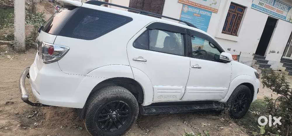 Toyota Fortuner 2015