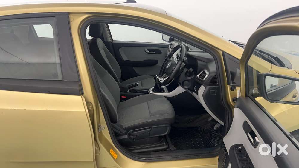 Tata Altroz 1.2 Xz (o), 2020, Petrol