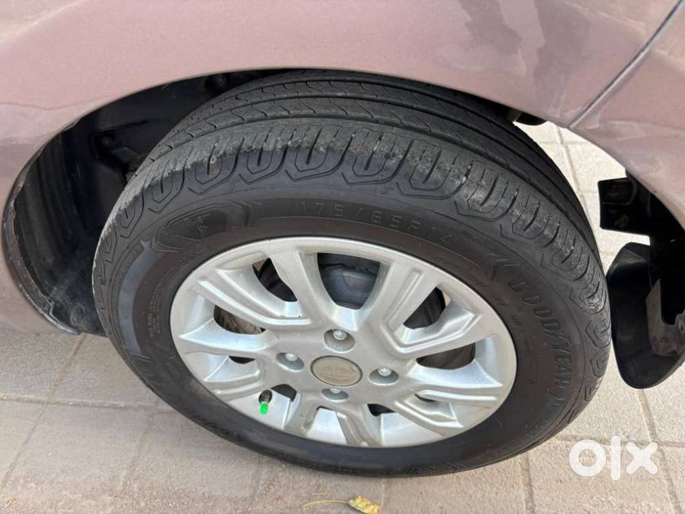 Tata Tiago 1.2 Revotron Xza, 2017, Petrol