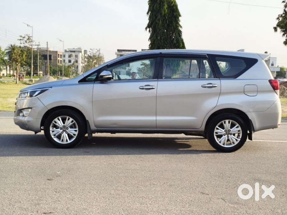 Toyota Innova Crysta 2.8z Automatic, 2017, Diesel