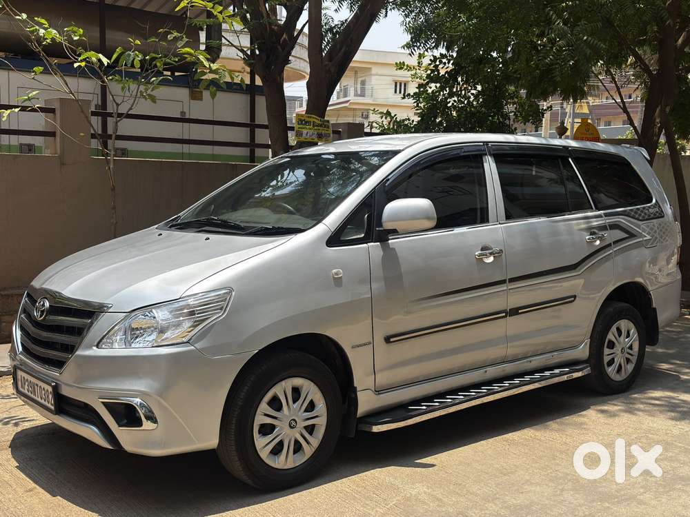 Toyota Innova 2.5 G (diesel) 8 Seater, 2013, Diesel